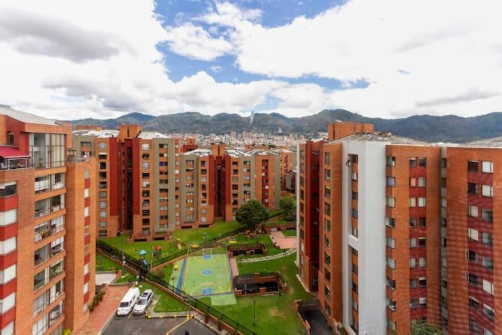 Habitaciones En Un Alojamiento -Anfitrion - Elias Di Caprio Bogota Exterior photo